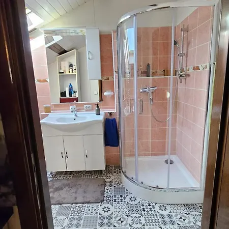 Mansarda Deluxe 90 M2 Apartment